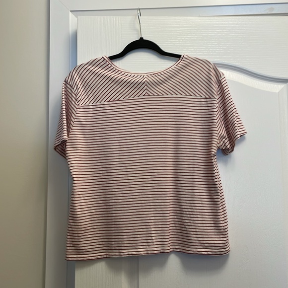 Zara, cropped t-shirt with pocket, in good condition! - Picture 4 of 4